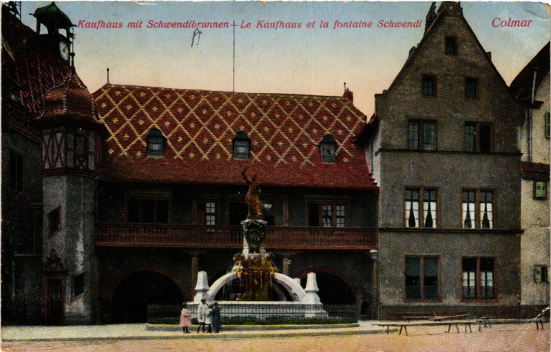 Carte postale ancienne Kaufhaus m Schwendibrumonnen Kaufhaus et la fontaine Schwendi