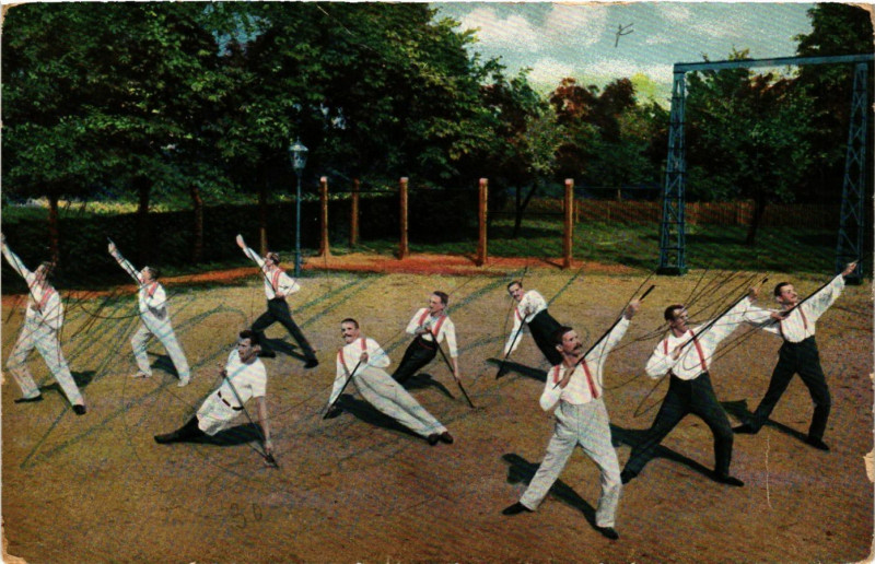 Carte postale ancienne Colmar - Gymnastique militaire à Colmar