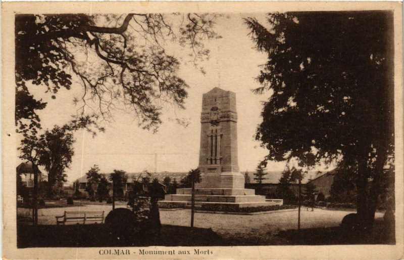Carte postale ancienne Colmar - Monument aux Morts à Colmar
