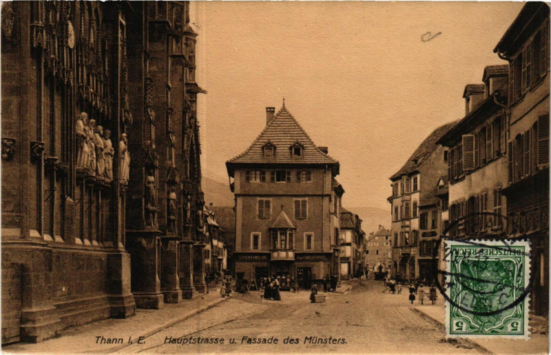 Carte postale ancienne Thann i. E. - Hauptstrasse u. Fassade des Münsters à Thann