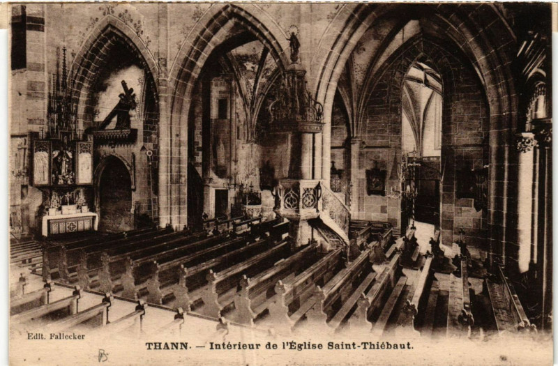 Carte postale ancienne Thann - Intérieur de l'Eglise Saint-Thiébaut à Thann