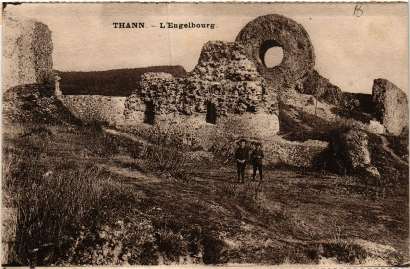 Carte postale ancienne Thann - L'Engelbourg à Thann