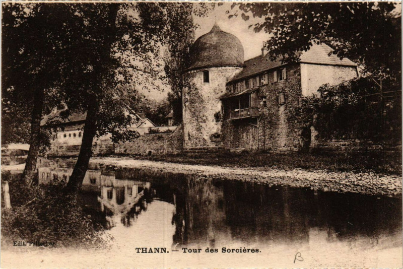 Carte postale ancienne Thann - Tour des Sorcieres à Thann