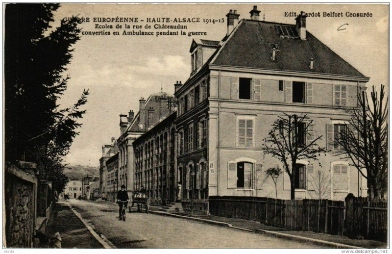 Carte postale ancienne Ecoles de la rue de Chateaudun