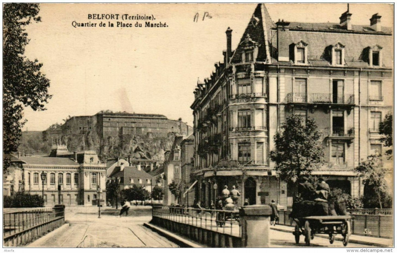 Carte postale ancienne Belfort Quartier de la Place du Marché à Belfort