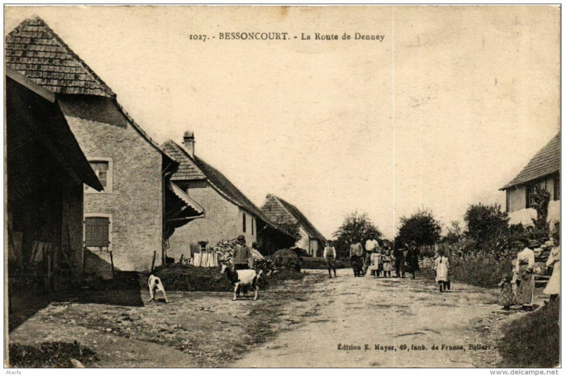 Carte postale ancienne Bessoncourt La Route de Denney à Bessoncourt