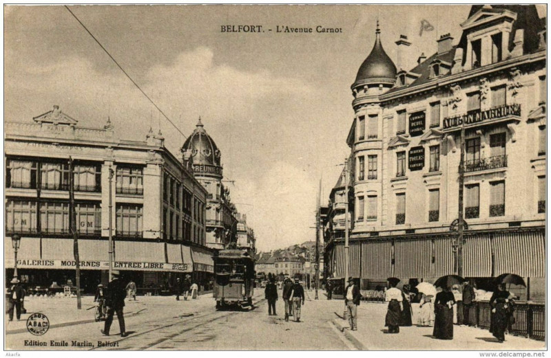 Carte postale ancienne Belfort L'Avenue Carnot à Belfort