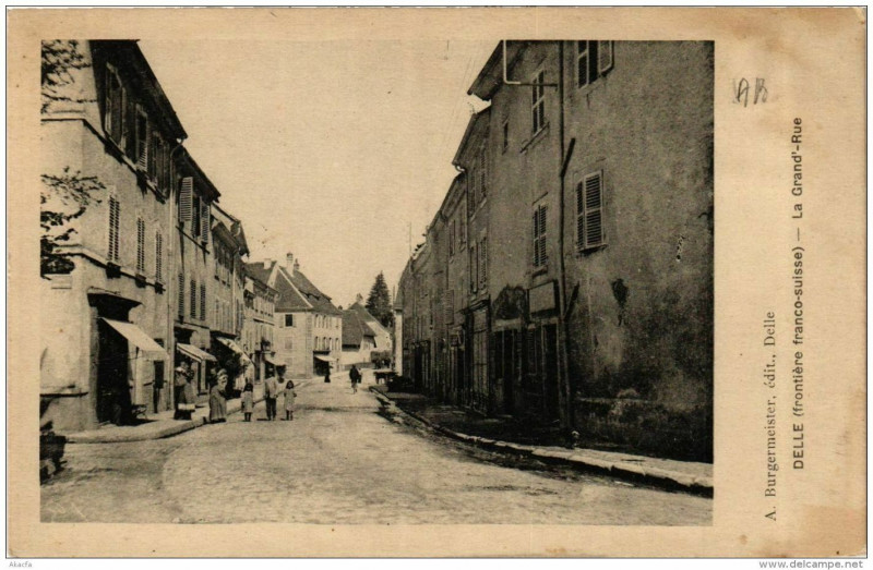 Carte postale ancienne Delle La Grand'Rue à Delle