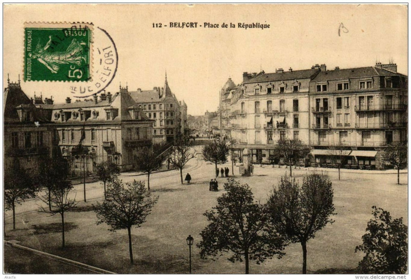 Carte postale ancienne Belfort Place de la Republique à Belfort
