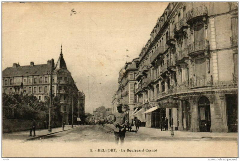 Carte postale ancienne Belfort Le Boulevard Carnot à Belfort