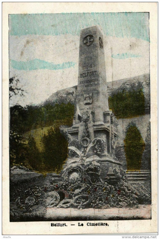 Carte postale ancienne Belfort Le Cimetiere à Belfort