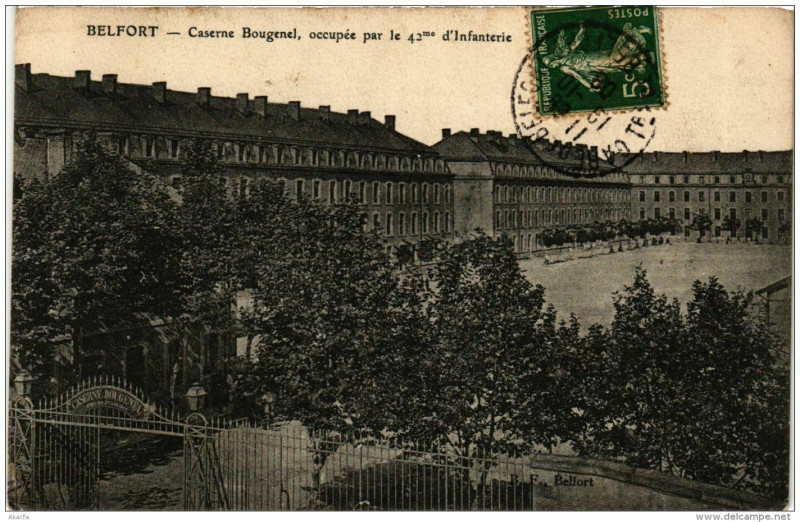 Carte postale ancienne Belfort Caserne Bougenel à Belfort