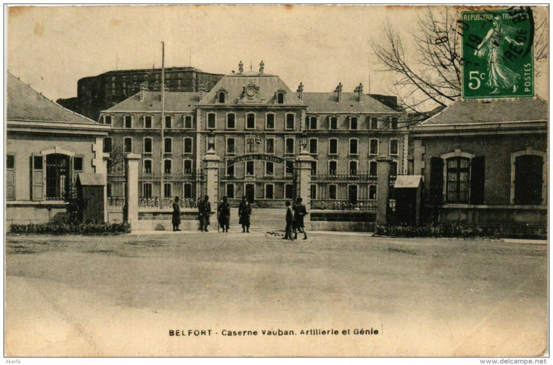 Carte postale ancienne Belfort Caserne Vauban Artillerie et Génie à Belfort