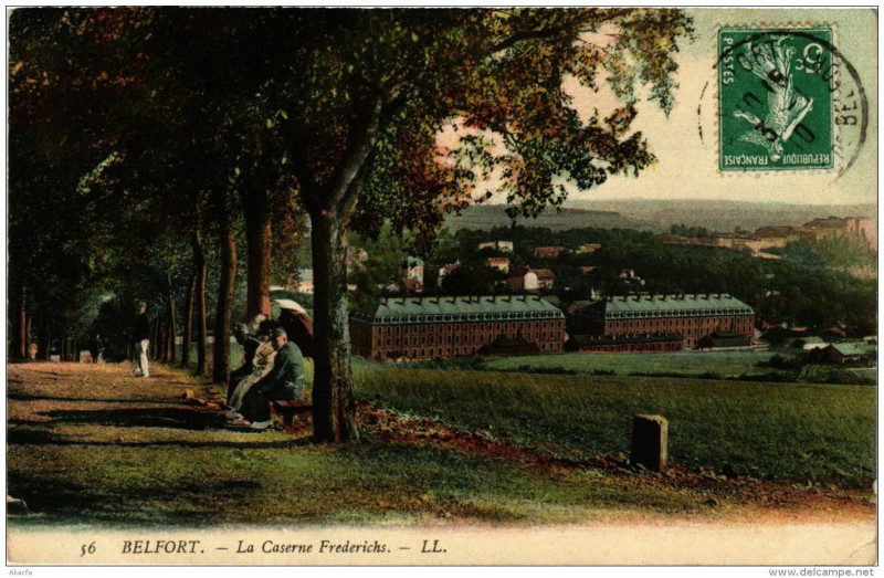 Carte postale ancienne Belfort La Caserne Frederichs à Belfort