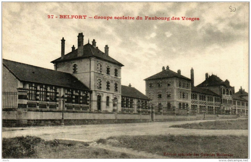 Carte postale ancienne Belfort Groupe scolaire du Faubourg des Vosges à Belfort