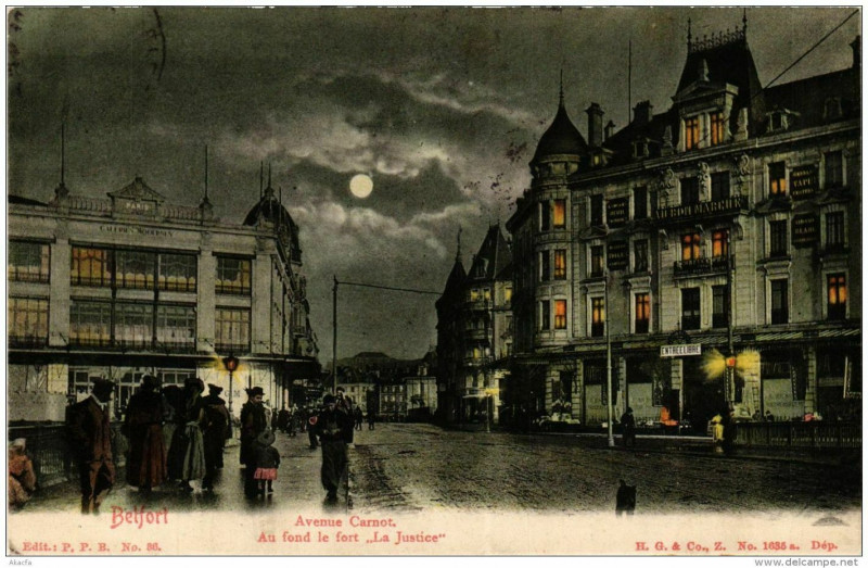 Carte postale ancienne Belfort Avenue Carnot Au fond le fort La Justice à Belfort