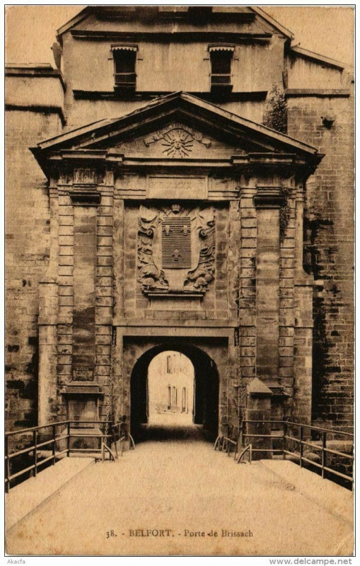 Carte postale ancienne Belfort Porte de Brisach à Belfort