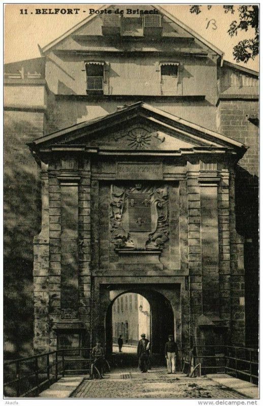 Carte postale ancienne Belfort Porte de Brisach à Belfort