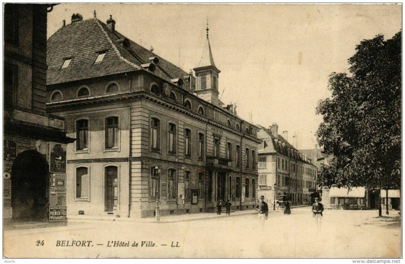 Carte postale ancienne Belfort L'Hotel de Ville à Belfort