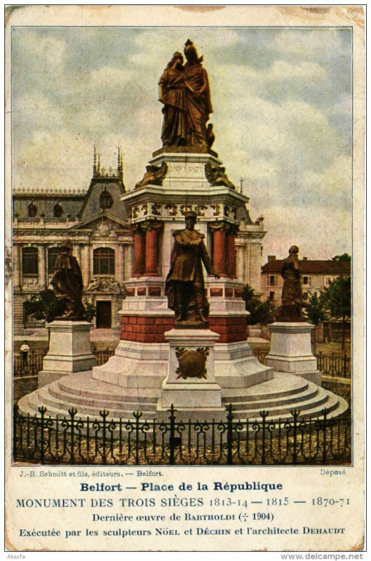 Carte postale ancienne Belfort Place de la Republique à Belfort
