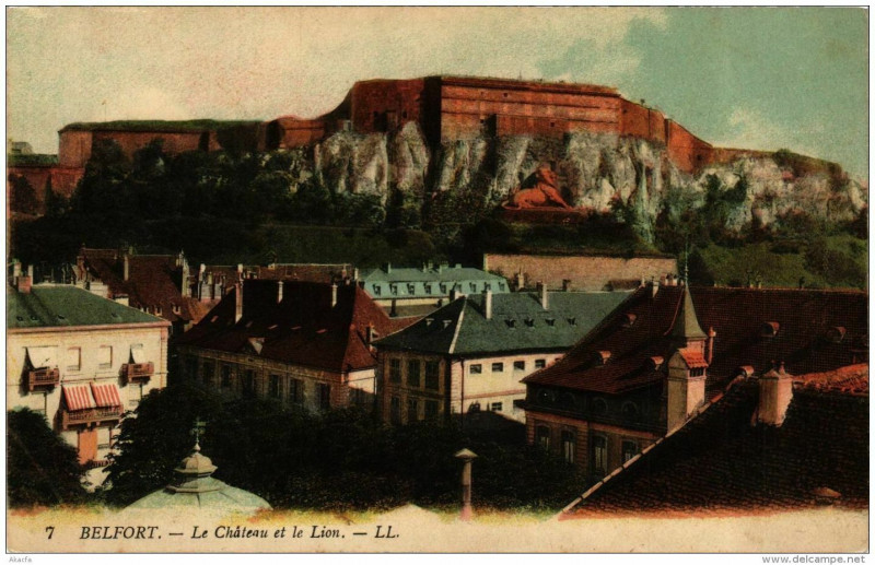 Carte postale ancienne Belfort Le Chateau et le Lion à Belfort