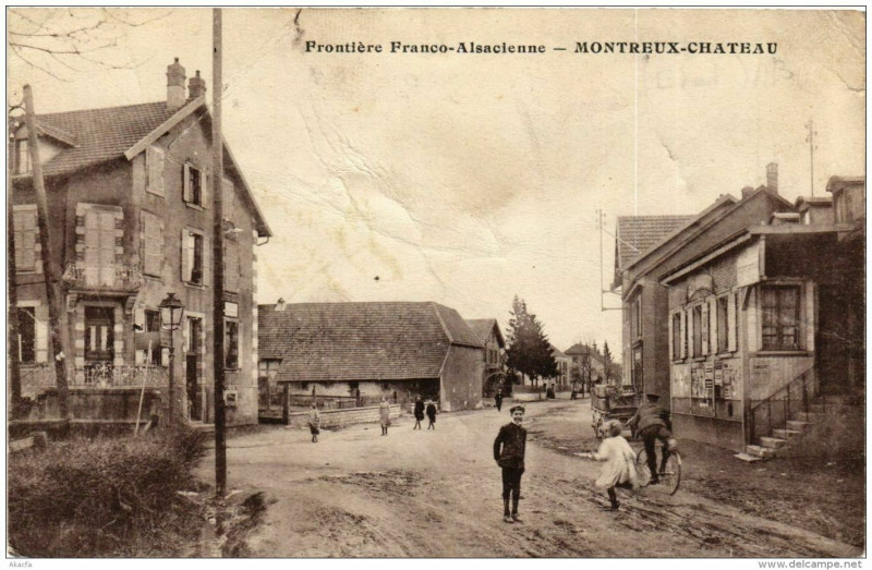 Carte postale ancienne Montreux Chateau Frontiere Franco-Alsacienne