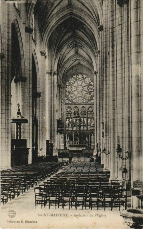 Carte postale ancienne Saint-Maixent-l'Ecole Interieur de l'Eglise