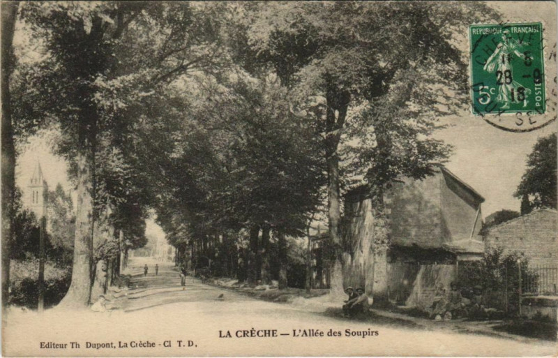 Carte postale ancienne La Creche L'Allee des Soupirs