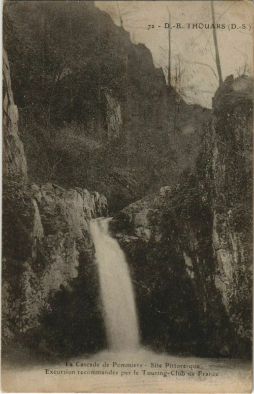 Carte postale ancienne Thouars La Cascade de Pommiers à Thouars