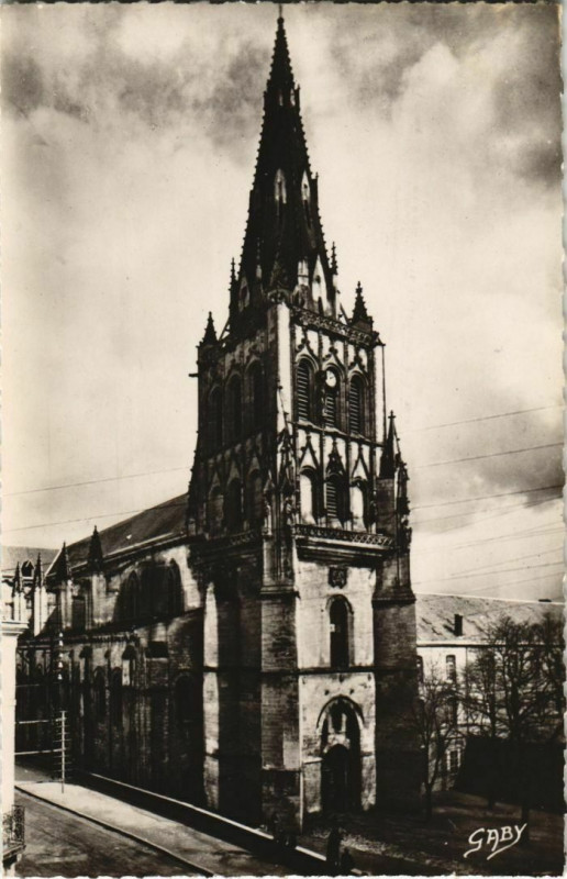 Carte postale ancienne Saint-Maixent-l'Ecole L'Eglise Saint-Leger