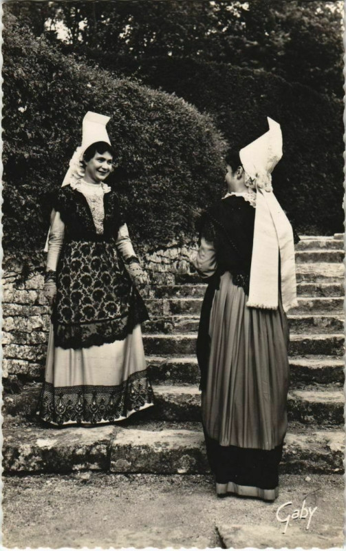 Carte postale ancienne La Mothe-Saint-Heray Au Parc - Deux Mothaises