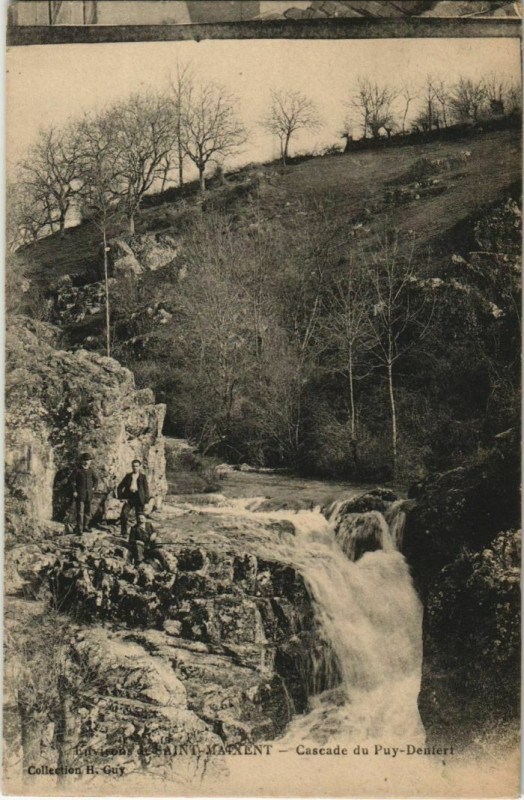 Carte postale ancienne Saint-Maixent-l'Ecole Cascade du Puy-Denfert