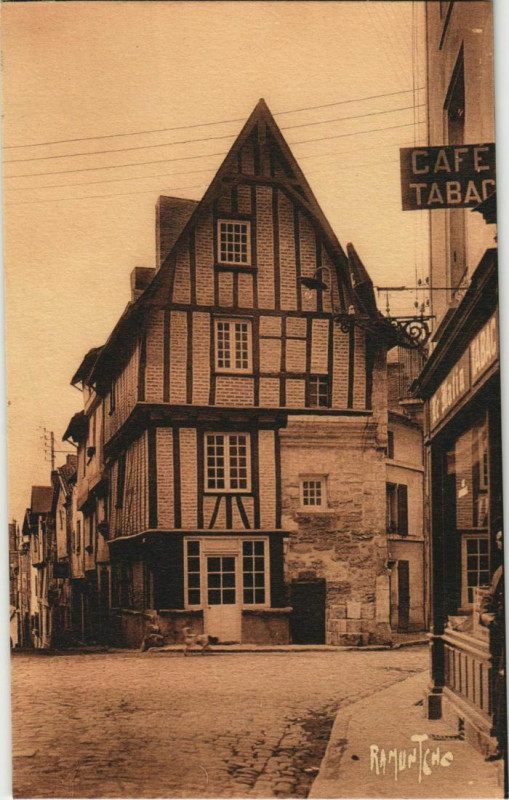 Carte postale ancienne Thouars Vieilles Maisons de la Rue du Chateau à Thouars
