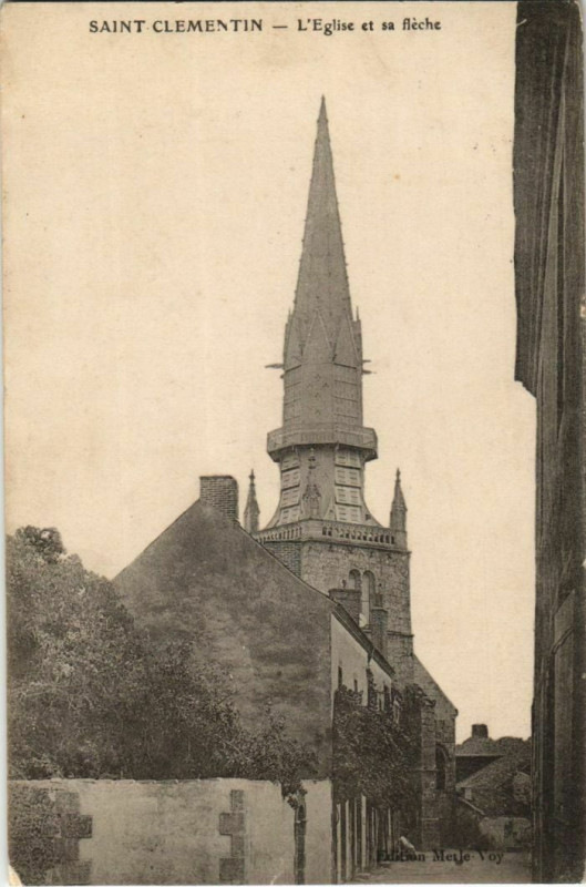 Carte postale ancienne Saint-Clementin L'Eglise et sa Fleche