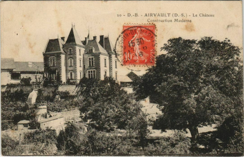 Carte postale ancienne Airvault Le Chateau - Construction Moderne à Airvault