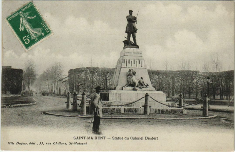 Carte postale ancienne Saint-Maixent-l'Ecole Statue du Colonel Denfert