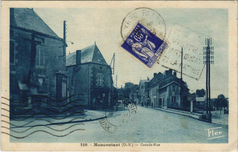 Carte postale ancienne Moncoutant Grande-Rue