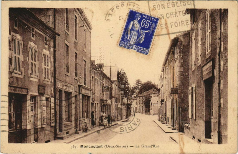 Carte postale ancienne Moncoutant La Grand'Rue