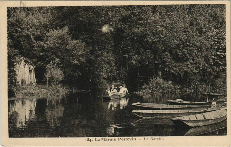 Carte postale ancienne Le Marais Poitevin - La Garette