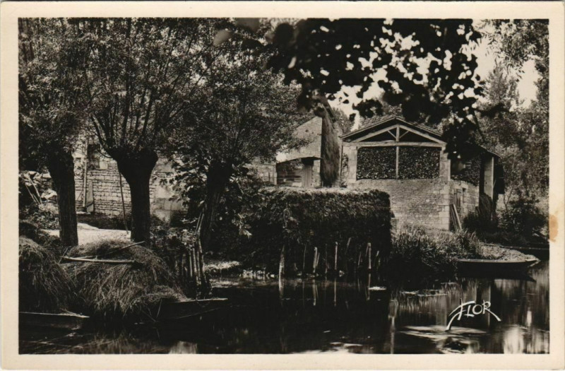 Carte postale ancienne La Venise Verte - Abordage de Maraichins