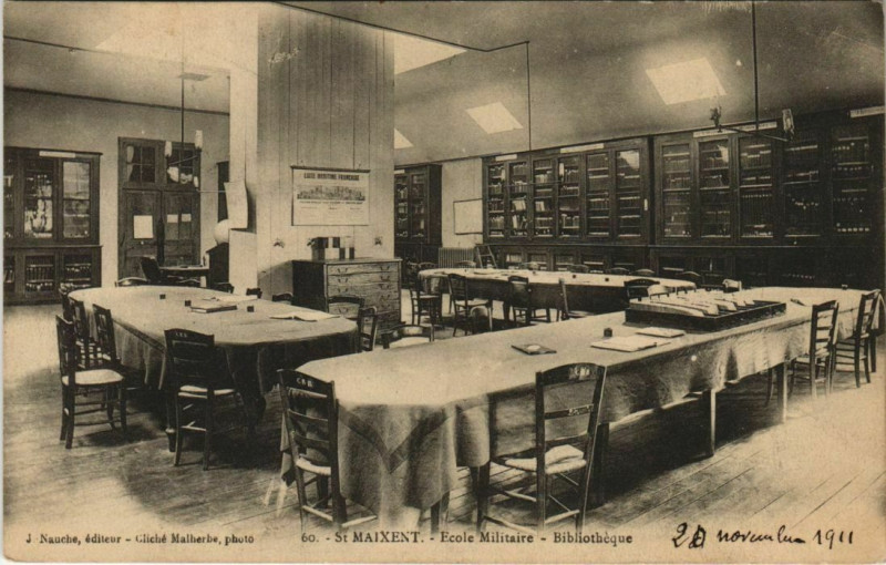 Carte postale ancienne Saint-Maixent-l'Ecole Ecole Militaire - Bibliotheque