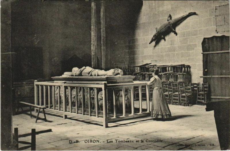 Carte postale ancienne Oiron Les Tombeaux et le Crocodile