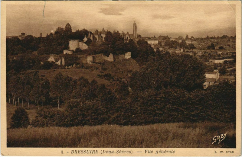 Carte postale ancienne Bressuire Vue Generale à Bressuire