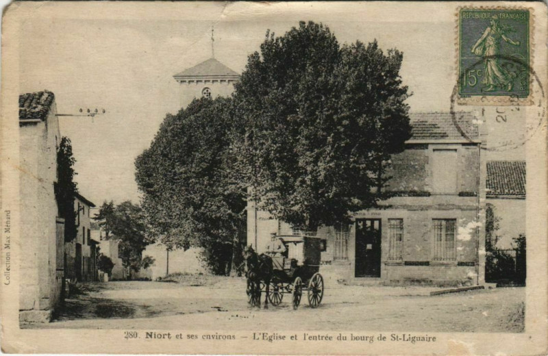 Carte postale ancienne Niort et ses Env. - L'Eglise et l'Entree du Bourg de Saint-Liguaire à Niort