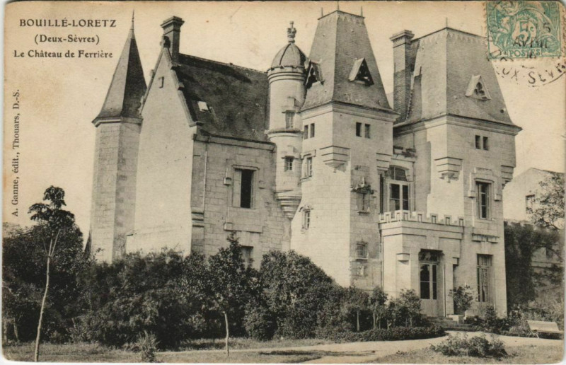 Carte postale ancienne Bouille-Loretz Le Chateau de Ferriere