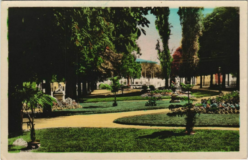 Carte postale ancienne Niort Jardin de la Breche à Ardin