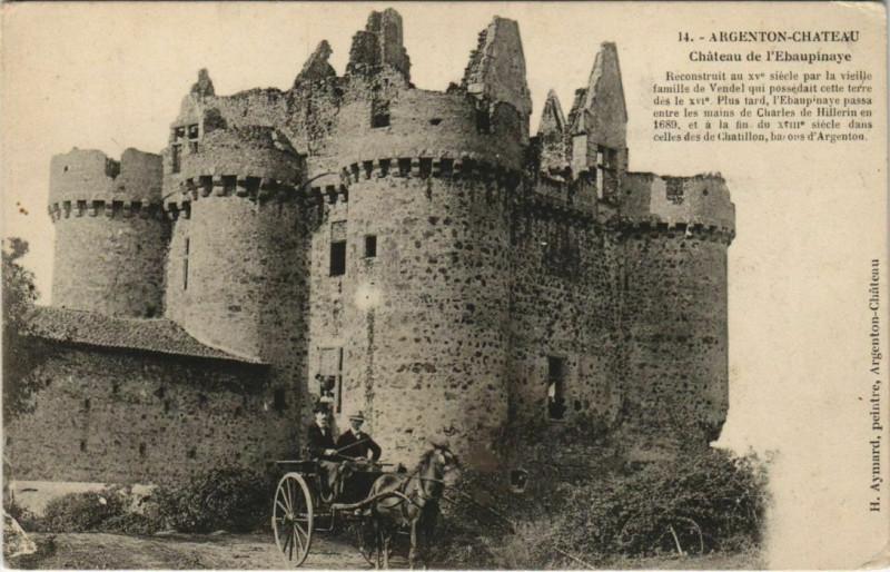 Carte postale ancienne Argenton-Chateau Chateau de l'Ebaupinaye
