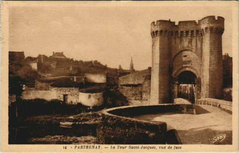 Carte postale ancienne Parthenay La Tour Saint-Jacques - Vue de Face à Parthenay