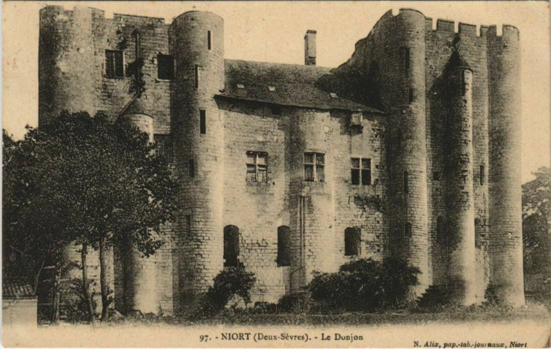 Carte postale ancienne Niort Le Donjon à Niort