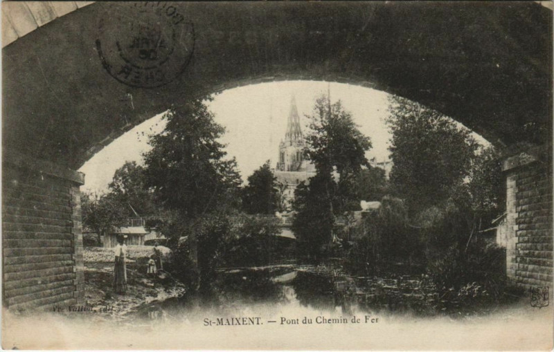 Carte postale ancienne Saint-Maixent-l'Ecole Pont du Chemin de Fer